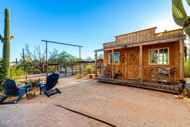 5525 N Oracle Road, Tucson, AZ 85704