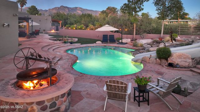 5525 N Oracle Road, Tucson, AZ 85704