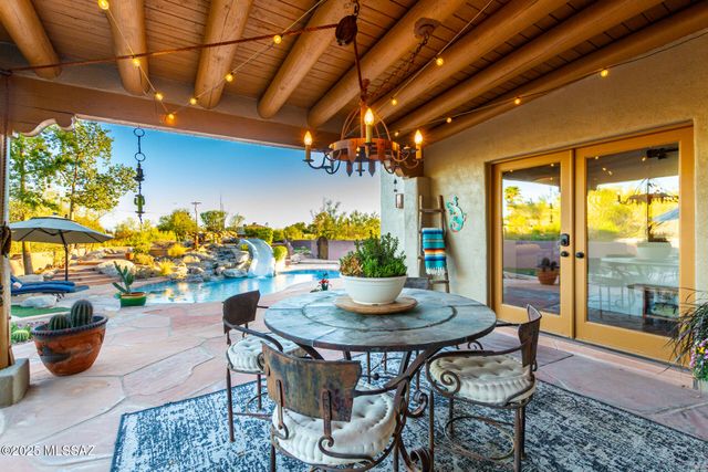 5525 N Oracle Road, Tucson, AZ 85704