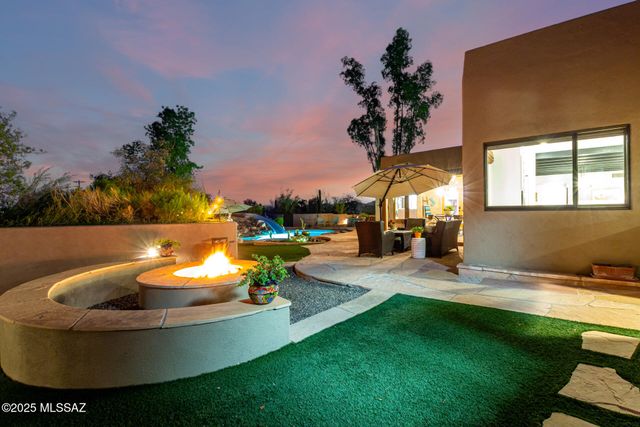 5525 N Oracle Road, Tucson, AZ 85704