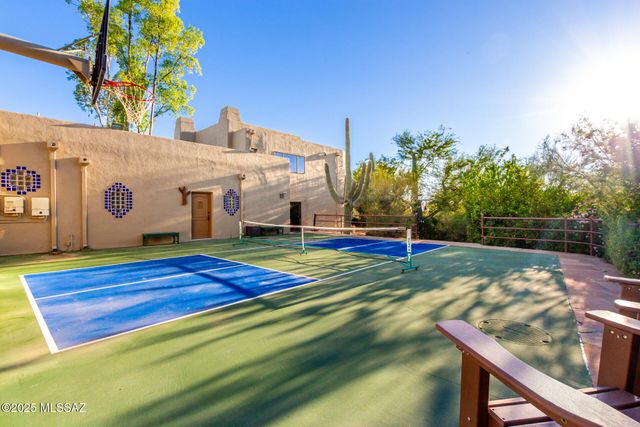 5525 N Oracle Road, Tucson, AZ 85704