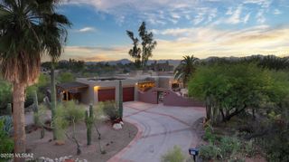 5525 N Oracle Road, Tucson, AZ 85704