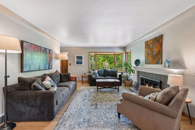 2911 W 54th Street, Minneapolis, MN 55410