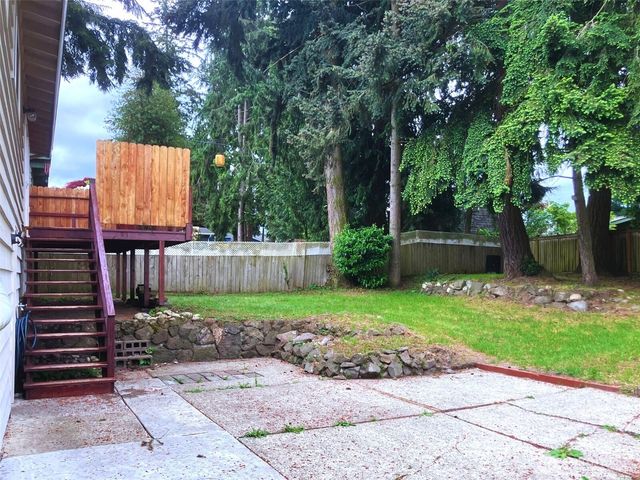 20621 5th Avenue S, Des Moines, WA 98198