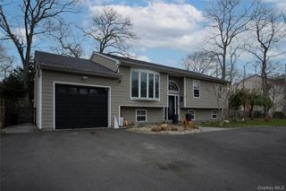 131 Clinton Avenue, Mastic, NY 11950