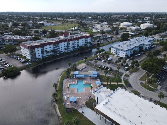 4770 NW 21st Street 306, Lauderhill, FL 33313