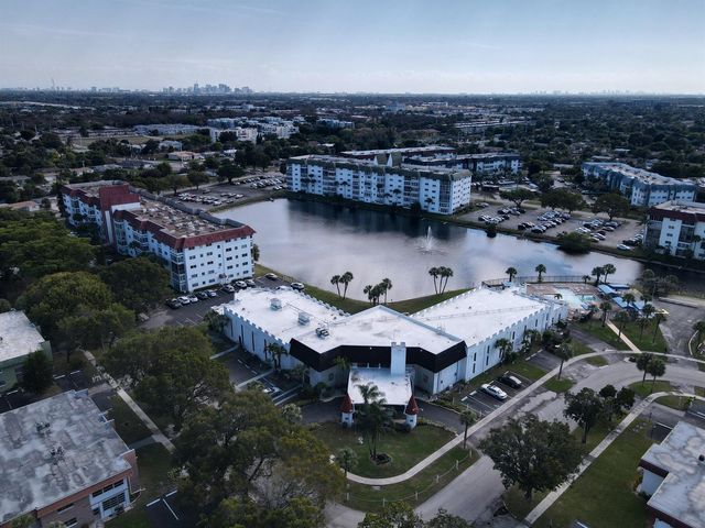 4770 NW 21st Street 306, Lauderhill, FL 33313