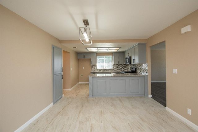 1621 Davis St, Ripon, CA 95366