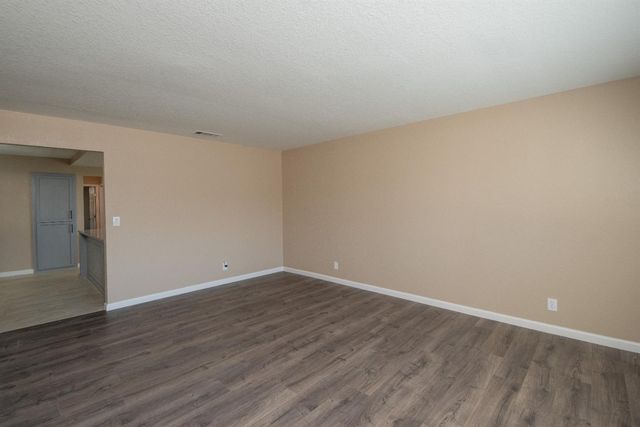 1621 Davis St, Ripon, CA 95366