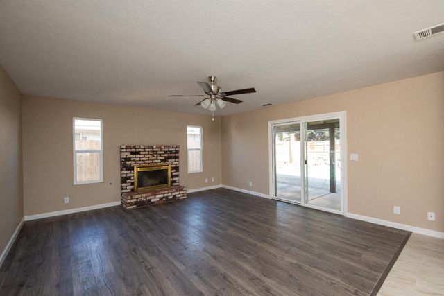 1621 Davis St, Ripon, CA 95366