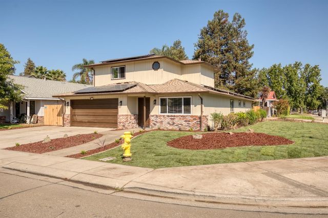 1621 Davis St, Ripon, CA 95366