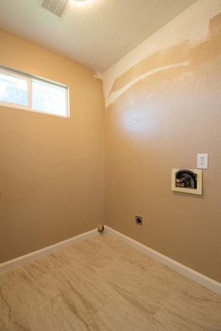 1621 Davis St, Ripon, CA 95366