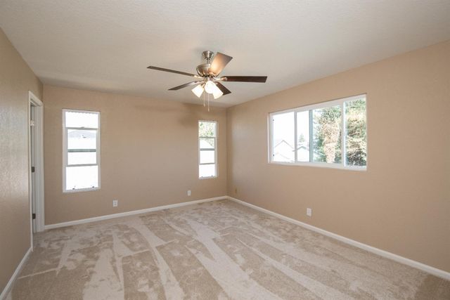 1621 Davis St, Ripon, CA 95366