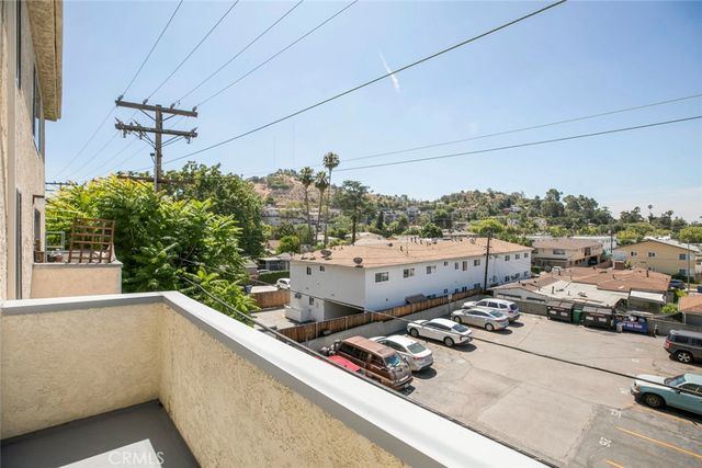 1422 Rock Glen 210, Glendale, CA 91205