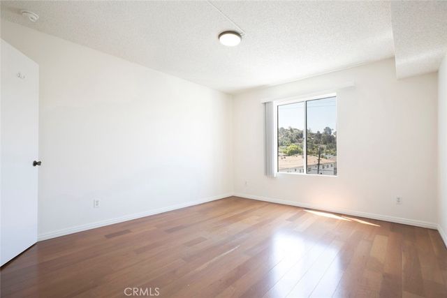 1422 Rock Glen 210, Glendale, CA 91205