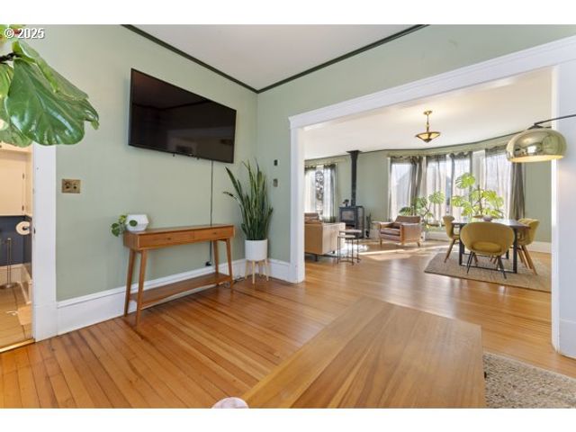 1508 UNION Ave, North Bend, OR 97459