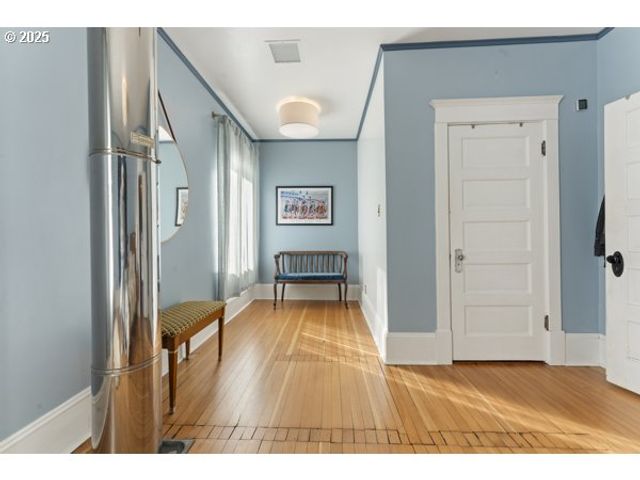 1508 UNION Ave, North Bend, OR 97459