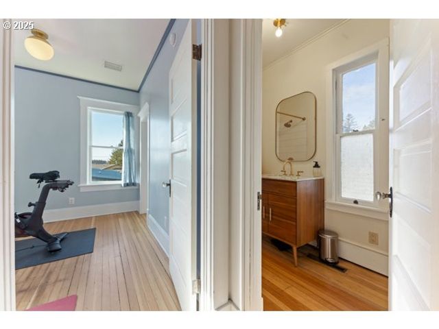 1508 UNION Ave, North Bend, OR 97459