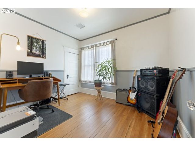 1508 UNION Ave, North Bend, OR 97459