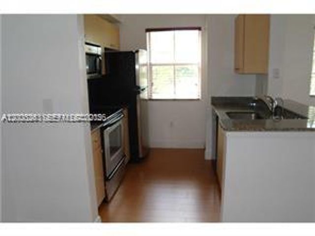 2586 Centergate Dr 207, Miramar, FL 33025