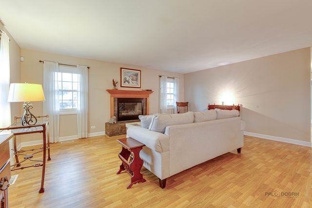 441 Arbor Gate Lane, Buffalo Grove, IL 60089