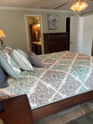 408 LAKEVIEW DRIVE, Oldsmar, FL 34677