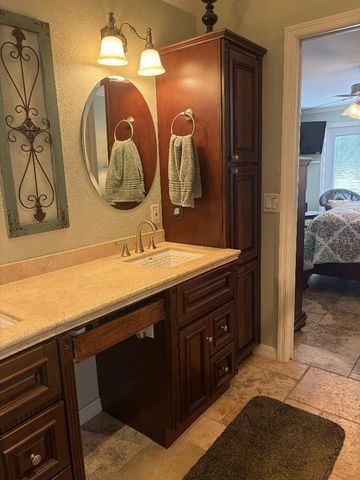 408 LAKEVIEW DRIVE, Oldsmar, FL 34677