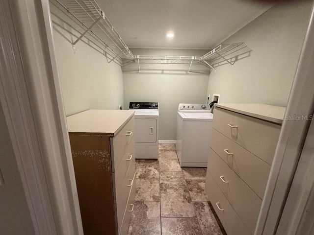 408 LAKEVIEW DRIVE, Oldsmar, FL 34677