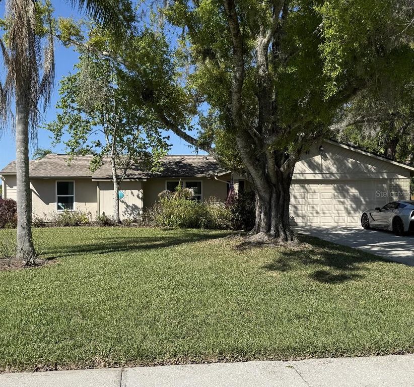 408 LAKEVIEW DRIVE, Oldsmar, FL 34677
