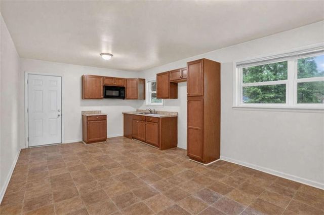786 S Nottingham Road, Jonesboro, GA 30236