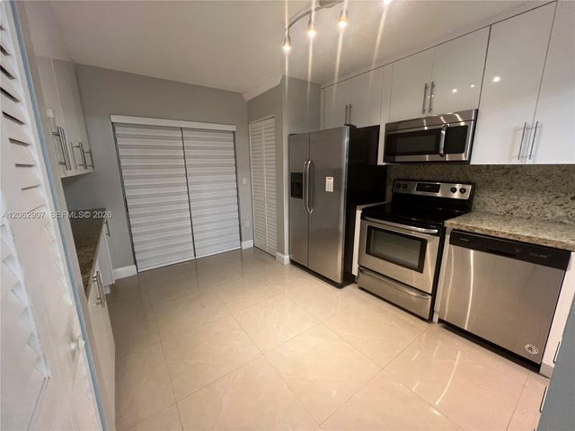 7085 NW 173rd Drive 403, Hialeah, FL 33015