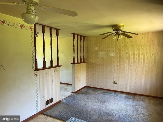 246 WATERWAY RD, Oxford, PA 19363