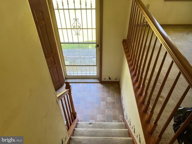 246 WATERWAY RD, Oxford, PA 19363