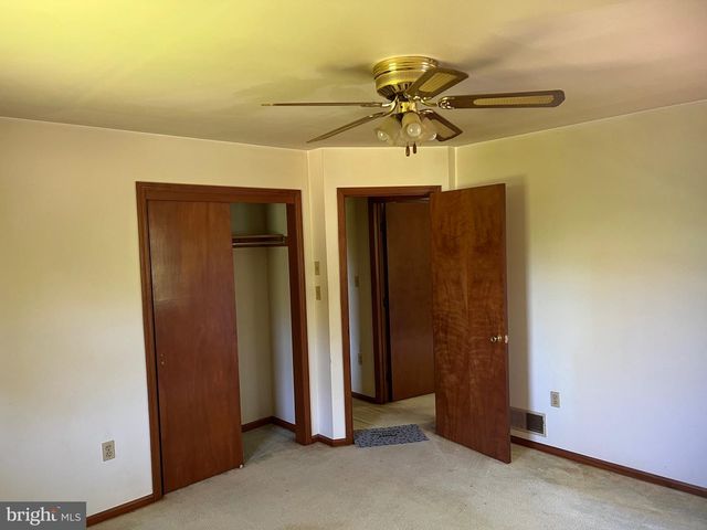 246 WATERWAY RD, Oxford, PA 19363