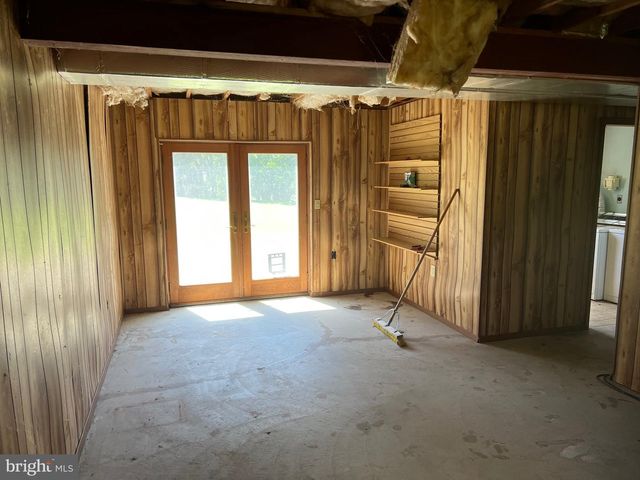 246 WATERWAY RD, Oxford, PA 19363