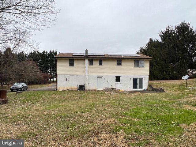 246 WATERWAY RD, Oxford, PA 19363