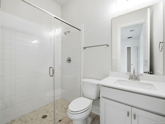 157 Allin Oaks, Universal City, TX 78148