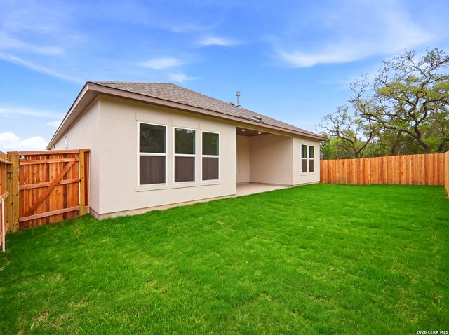 157 Allin Oaks, Universal City, TX 78148