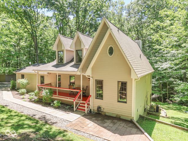 8194 Center Lake Road, Nineveh, IN 46164