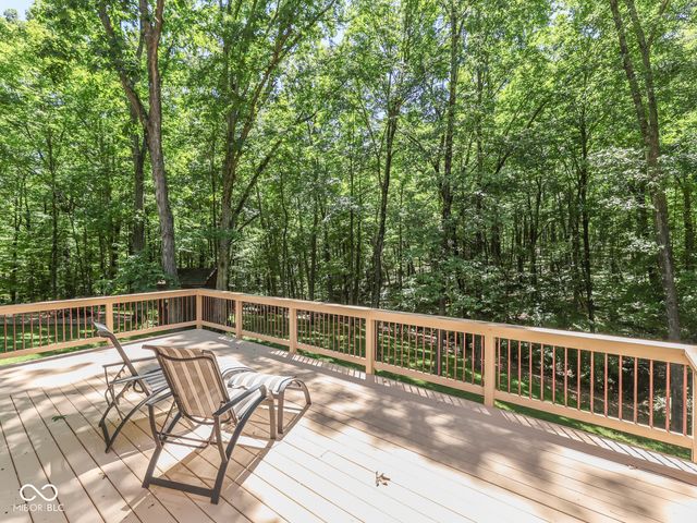 8194 Center Lake Road, Nineveh, IN 46164