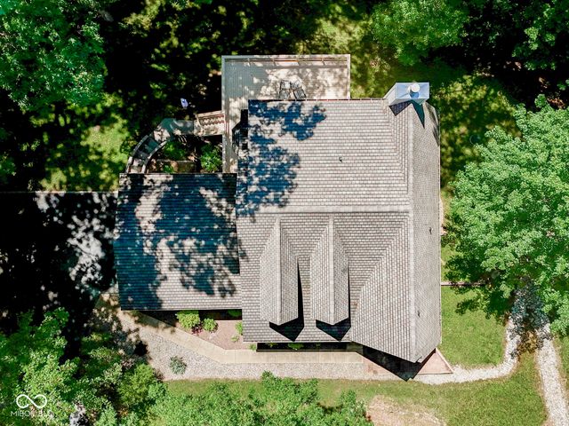 8194 Center Lake Road, Nineveh, IN 46164
