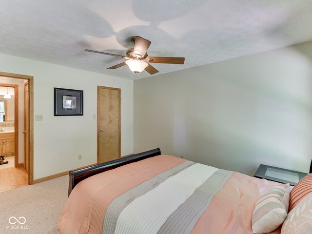 8194 Center Lake Road, Nineveh, IN 46164