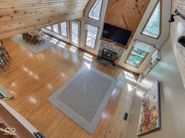 8194 Center Lake Road, Nineveh, IN 46164