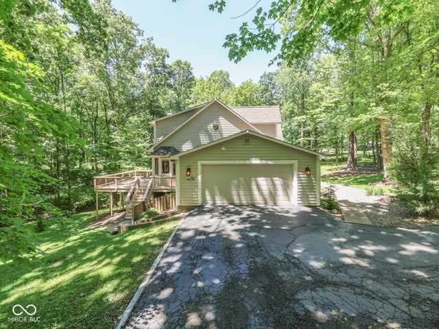 8194 Center Lake Road, Nineveh, IN 46164