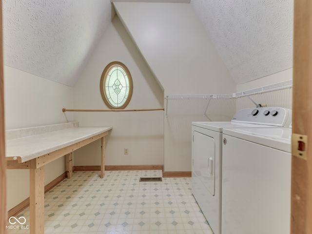 8194 Center Lake Road, Nineveh, IN 46164
