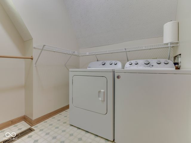 8194 Center Lake Road, Nineveh, IN 46164