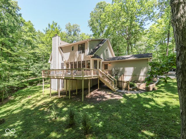 8194 Center Lake Road, Nineveh, IN 46164