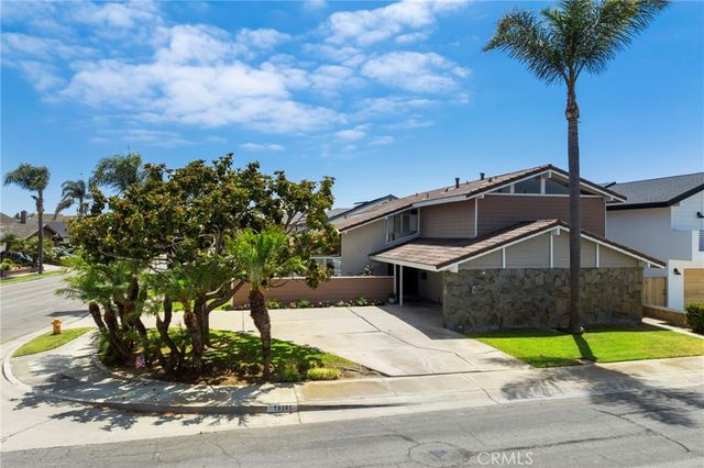 16391 Maruffa Circle, Huntington Beach, CA 92649