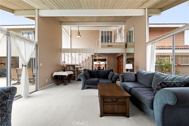 16391 Maruffa Circle, Huntington Beach, CA 92649