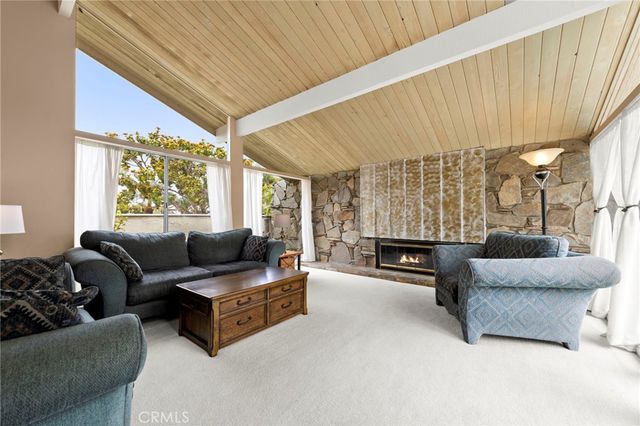 16391 Maruffa Circle, Huntington Beach, CA 92649